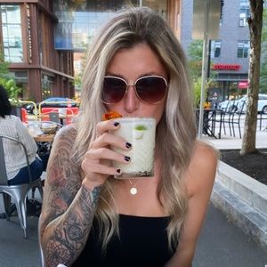 Meet your Posher, Jillian-rose